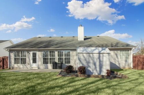 2725 Hillvale Cv Dr, Lithonia GA 30058-1856 exterior