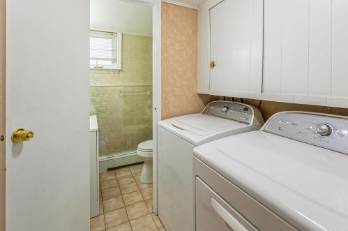 722 Eagle Dr, Valley Stream NY  11581-3540 exterior