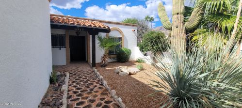 5825 Placita Esplendora, Tucson AZ  85718-4522 exterior