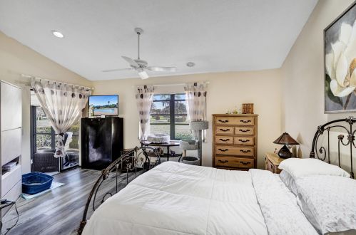 8366 Mooring Cir, Boynton Beach FL 33472-2308 exterior