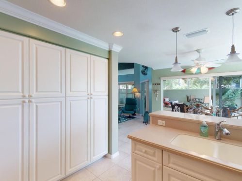 203 Eveningstar Cay, Naples FL 34114-9612 exterior