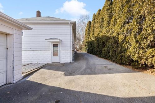 65 Capitol Vw Ave, Providence RI 02911 exterior