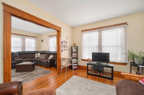 1041 Park Ave, Woonsocket RI 02895-4773 exterior