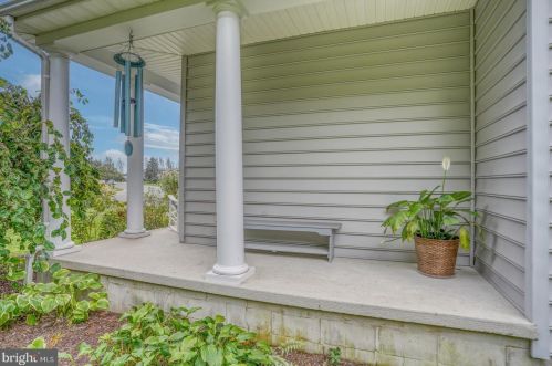 51 Bay Breeze Dr, Lewes DE 19958-2110 exterior