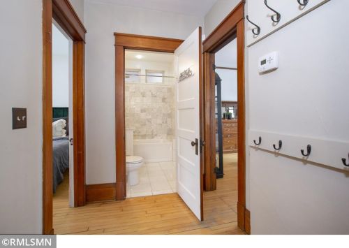 452 Hamline Ave, Saint Paul MN 55116-1616 exterior