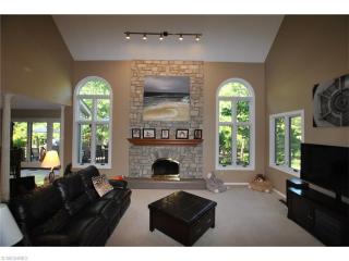 420 Countryside Dr, Cleveland OH  44147-3413 exterior