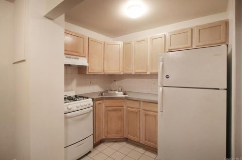 859 Orchard St, Peekskill NY  10566-2156 exterior