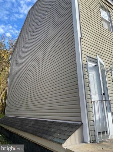 60 Fountain Ave, Trenton NJ 08618-3826 exterior