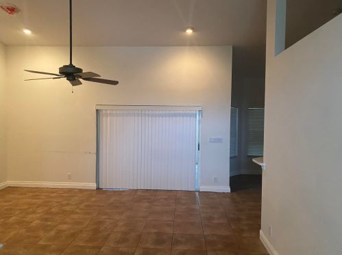 221 Amesbury Ave, Fort Pierce FL  34953-6904 exterior