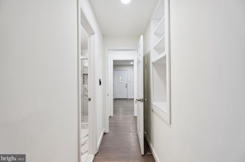 5117 Mount Vernon Memorial Hwy, Alexandria VA  22309-3319 exterior