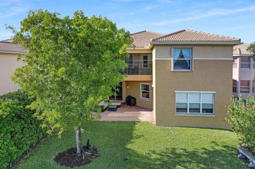 7878 Emerald Winds Cir, Boynton Beach FL 33473-7834 exterior