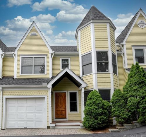 59 Prospect St, Ridgefield, CT 06877-4631