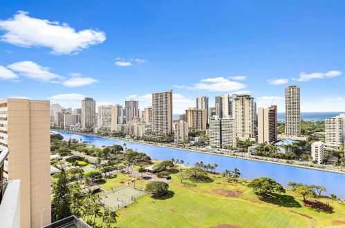 2333 Kapiolani Blvd, Honolulu HI  96826-4485 exterior