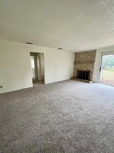 4418 Dove Dr, Austin TX  78744-4338 exterior