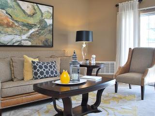 4280 Ravinia Dr, Milwaukee WI  53221-5706 exterior