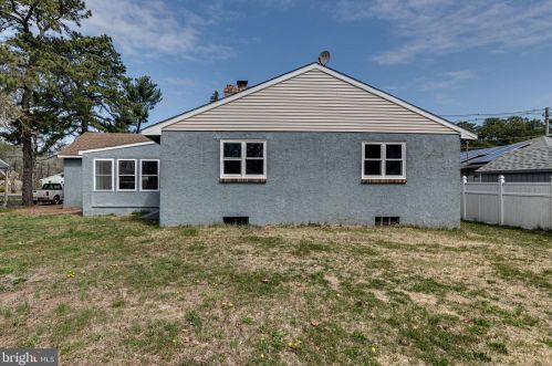 122 Chippewa Trl, Browns Mills NJ 08015-6458 exterior