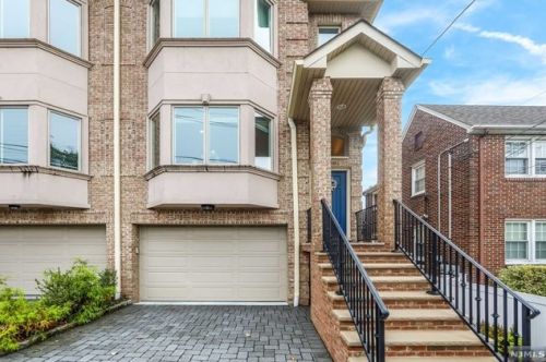 366 Aurora Ave, Cliffside Park NJ  07010-2111 exterior