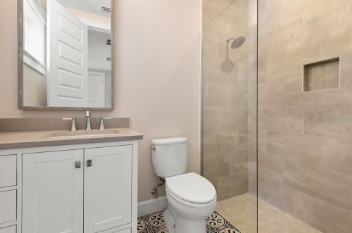 3404 Bay Vista Ave, Tampa FL 33611-1227 exterior