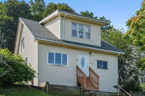 150 Norfolk St, Worcester, MA 01604-2958