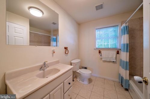 110 Franklin St, Trenton NJ 08610-6119 exterior