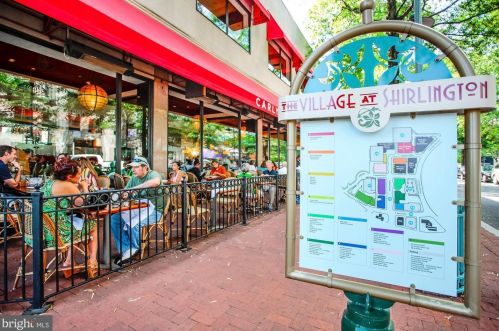 1302 Martha Custis Dr, Alexandria VA 22302-2025 exterior