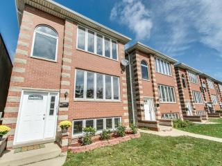 5846 Addison St, Chicago, IL 60634-4358