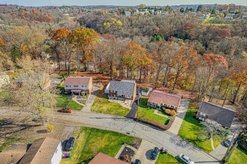 128 Paree Dr, Pittsburgh PA  15239-2424 exterior