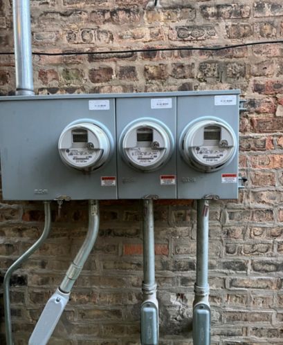 7527 Champlain Ave, Chicago IL 60619-2222 exterior