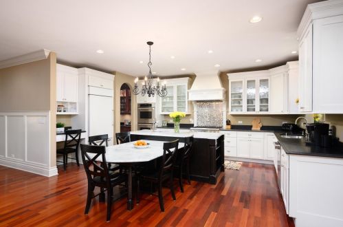 562 Linden Ave, Elmhurst IL 60126-4029 exterior