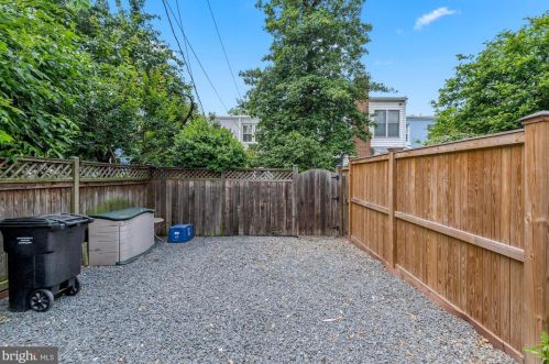 107 Harvard St, Alexandria VA 22314-2712 exterior