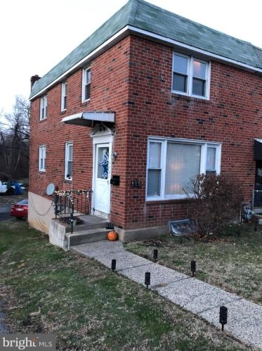 2823 7th St, Chester, PA 19013-1707