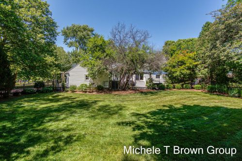 2530 Hall St, Grand Rapids MI 49506-3503 exterior