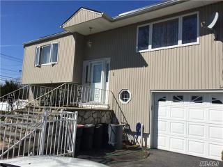 1 Crawford Ct, Huntington Station, NY 11746-1502