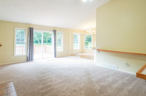 8613 Hathaway Rd, Kalamazoo MI  49009-6932 exterior