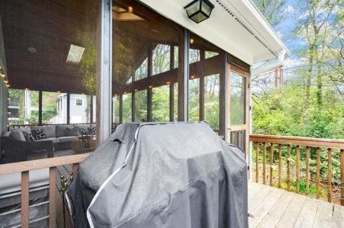 2122 Belvedere Dr, Atlanta GA  30318-1704 exterior