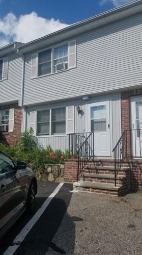 330 Veazie St, Providence, RI