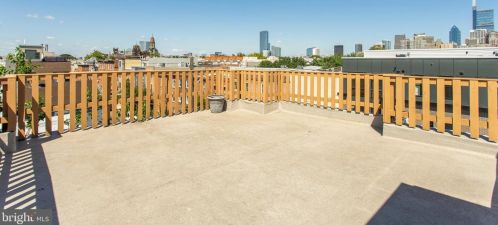 1000 18 St, Philadelphia PA 19140-3508 exterior