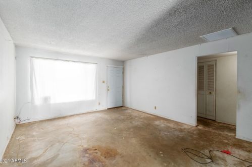 3701 Alice Ave, Phoenix AZ 85051-4076 exterior