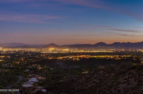 6941 Finger Rock Pl, Tucson AZ  85718-1401 exterior
