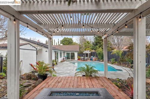 1735 Ancona Ct, Concord CA  94519-1524 exterior