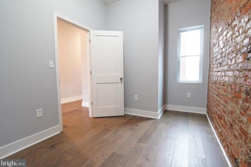 5817 Catharine St, Philadelphia PA 19143-2418 exterior