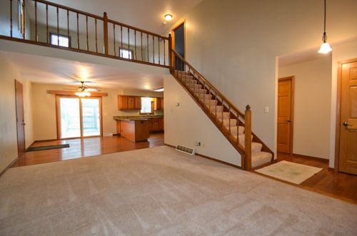 5070 69th St, Milwaukee, WI 53220-4406