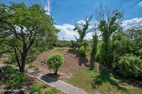 5800 Kolb Rd, Tucson AZ 14276-0908 exterior