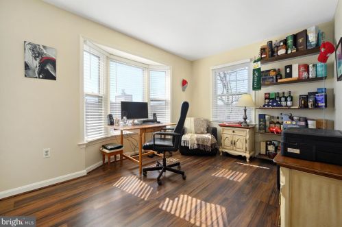 7312 Mallory Cir, Alexandria VA 22315-4704 exterior