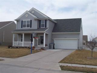 2102 Quartz Dr, Omaha, NE 68046-8050