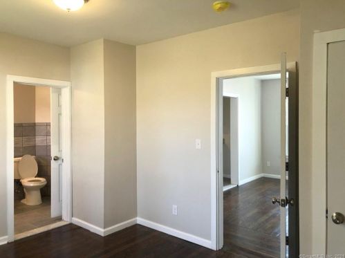 109 Hillcrest Ave, New Britain CT  06053-2540 exterior