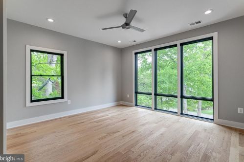 1520 Brookhaven Dr, Mc Lean VA  22101-4127 exterior