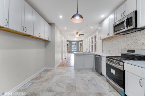 11932 La Salle St, Chicago IL  60628-6110 exterior