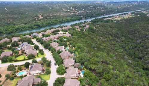 12804 Capella Trl, Austin TX 78732-1934 exterior