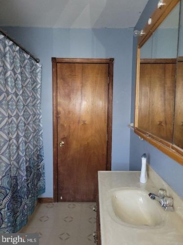 81 Buttonwood Ave, Pine Hill NJ 08021-6415 exterior